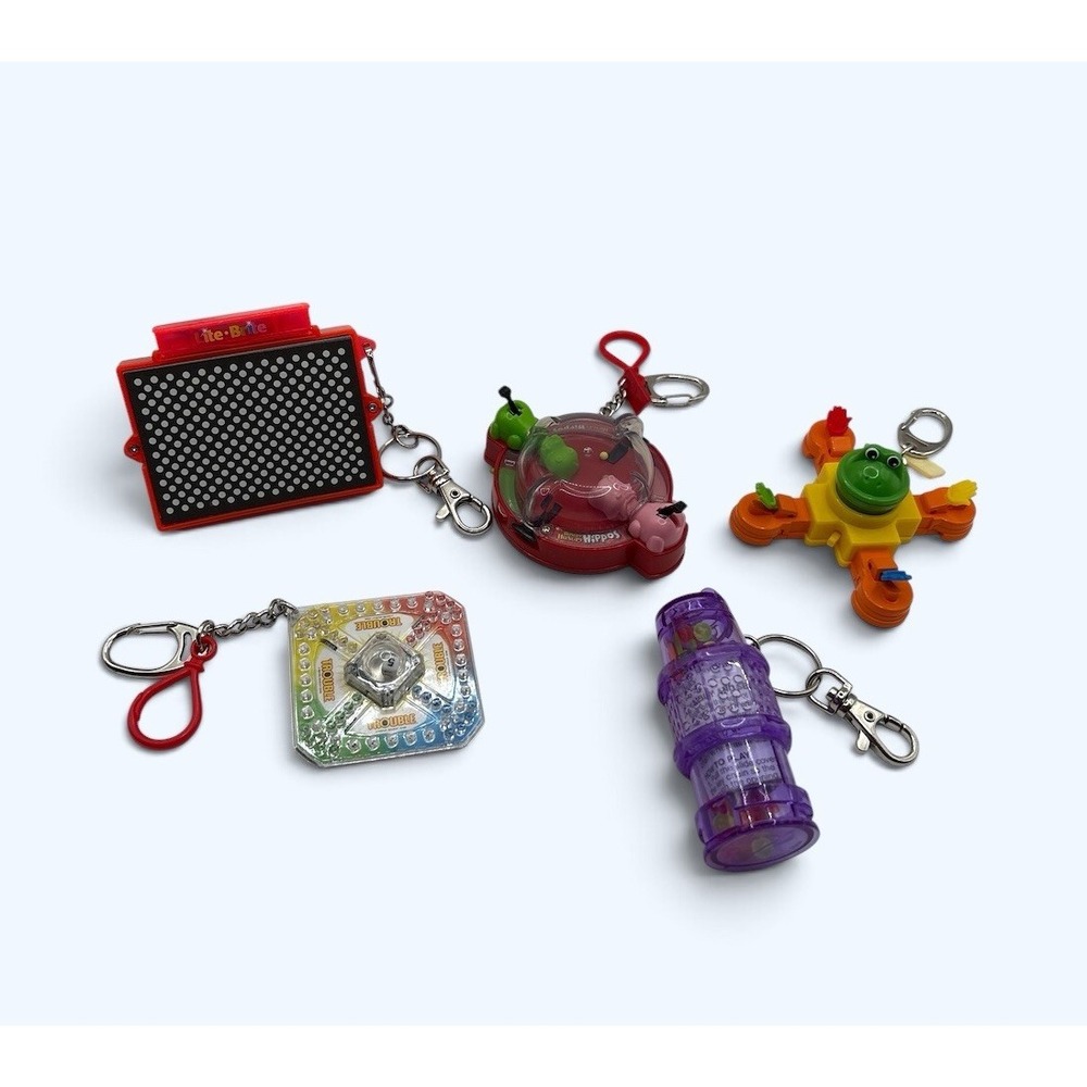 MINIATURE GAMES KEYCHAIN LOT LITE BRITE HUNGRY HIPPO TROUBLE KERPLUNK